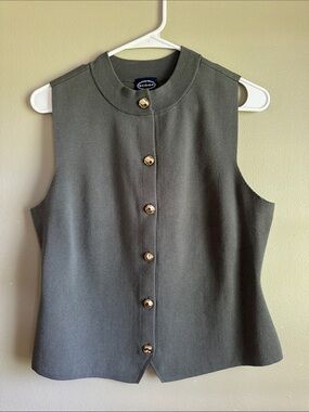 Scoop Sleeveless Button-Front Knit Shell in Olive